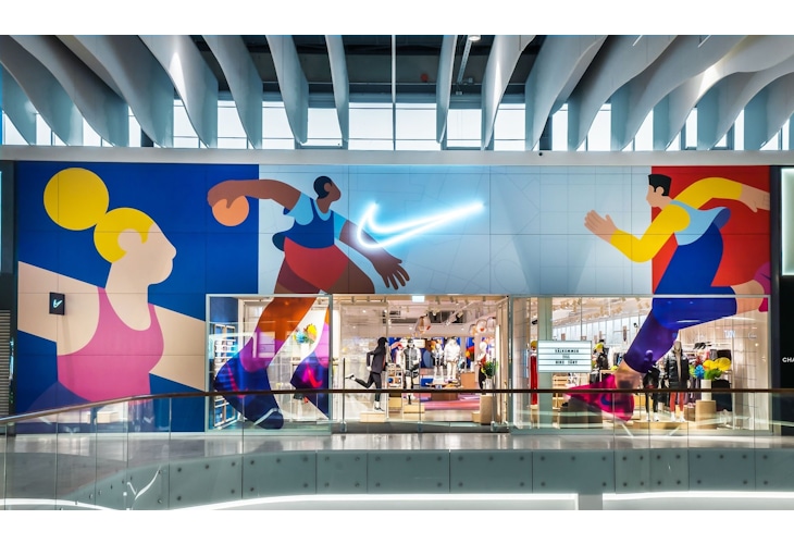 Studio Königshausen was pivotal in bringing the first Nike Live concept store to EMEA in Taby, Stockholm. Our design prioritised sustainability and innovation, creating a retail space exclusive to NikePlus loyalty program members. The store's interior emphasises the seamless integration of eco-friendly materials, underscoring a commitment to environmental consciousness. 